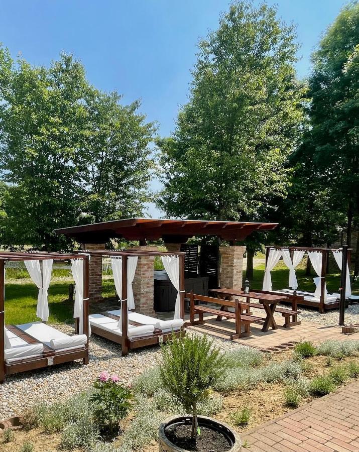 Istvan Parkhotel Es Gasztrofarm Sormás エクステリア 写真