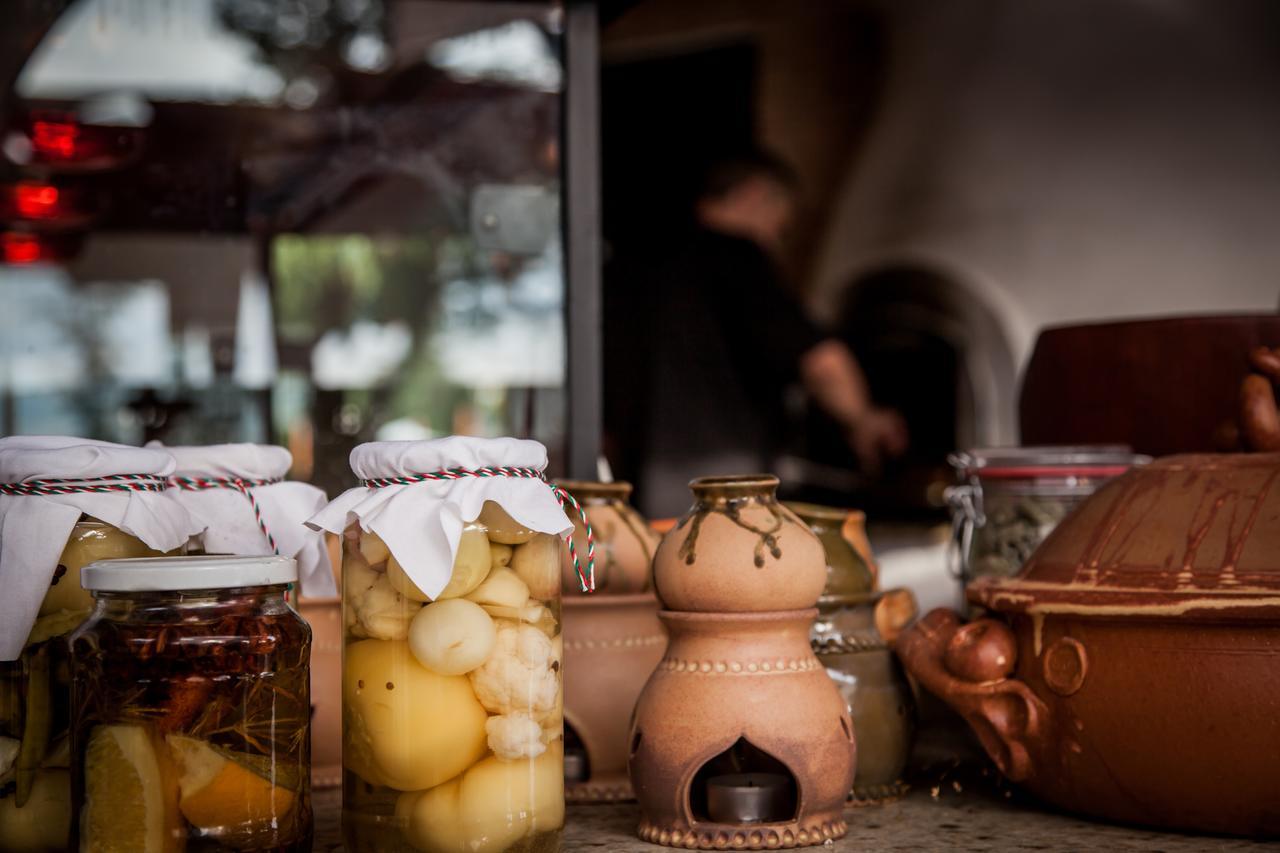Istvan Parkhotel Es Gasztrofarm Sormás エクステリア 写真