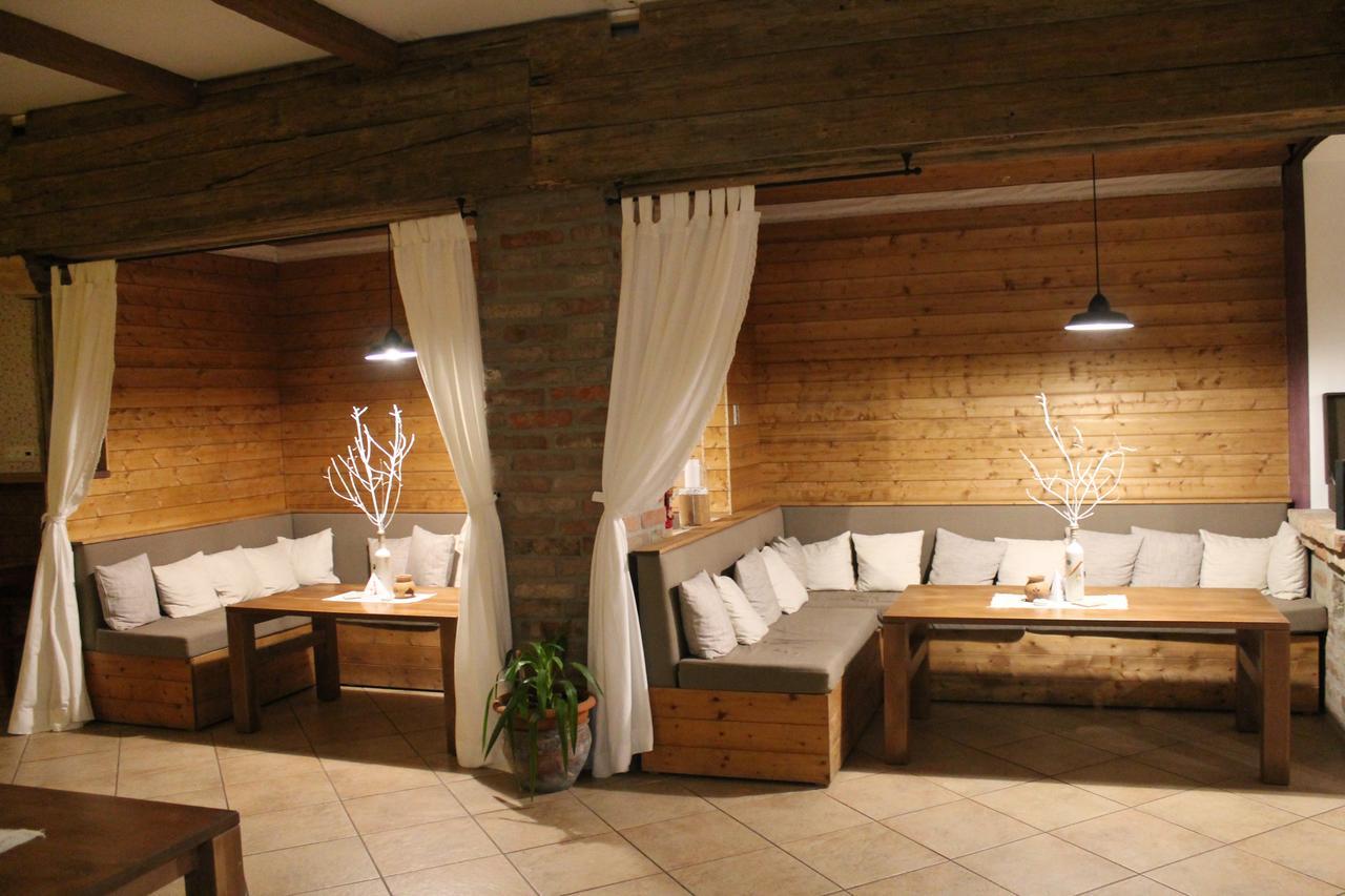 Istvan Parkhotel Es Gasztrofarm Sormás エクステリア 写真